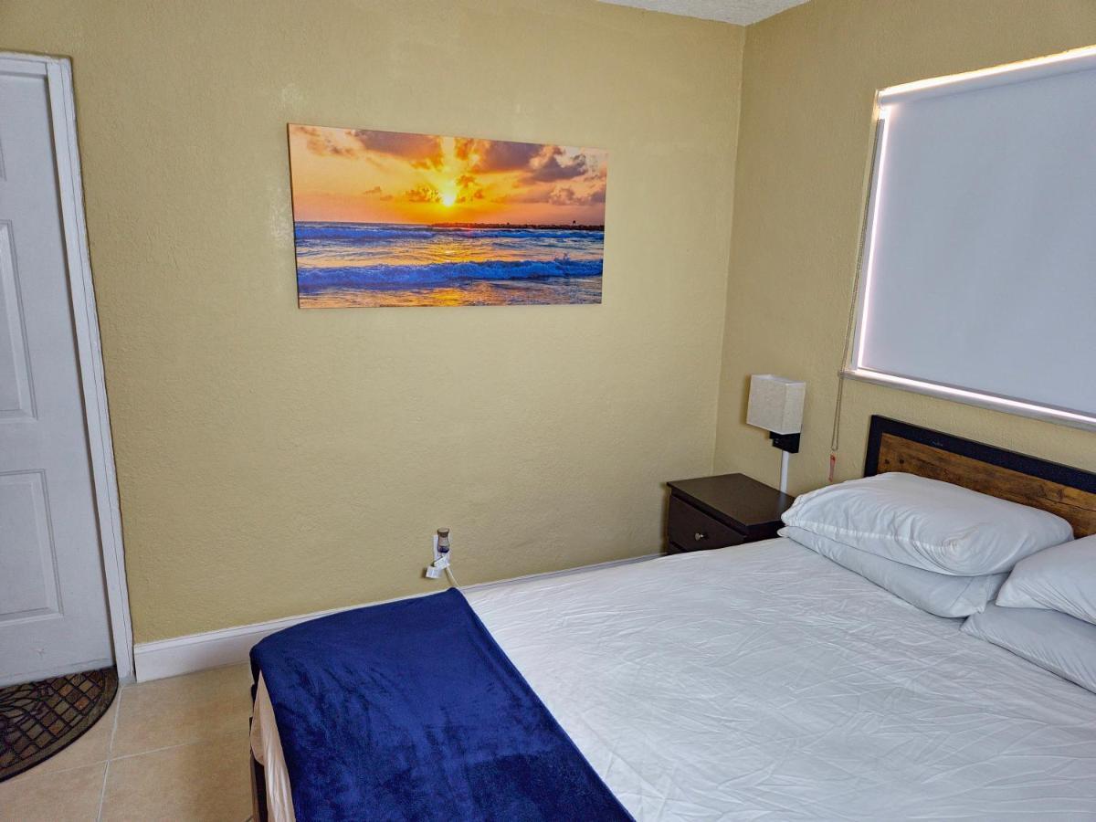 The Vacay Inn Lauderdale Lakes ภายนอก รูปภาพ