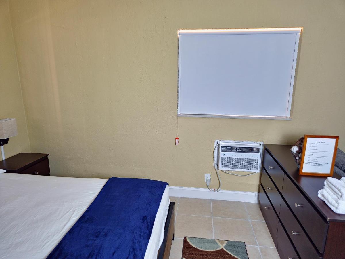The Vacay Inn Lauderdale Lakes ภายนอก รูปภาพ
